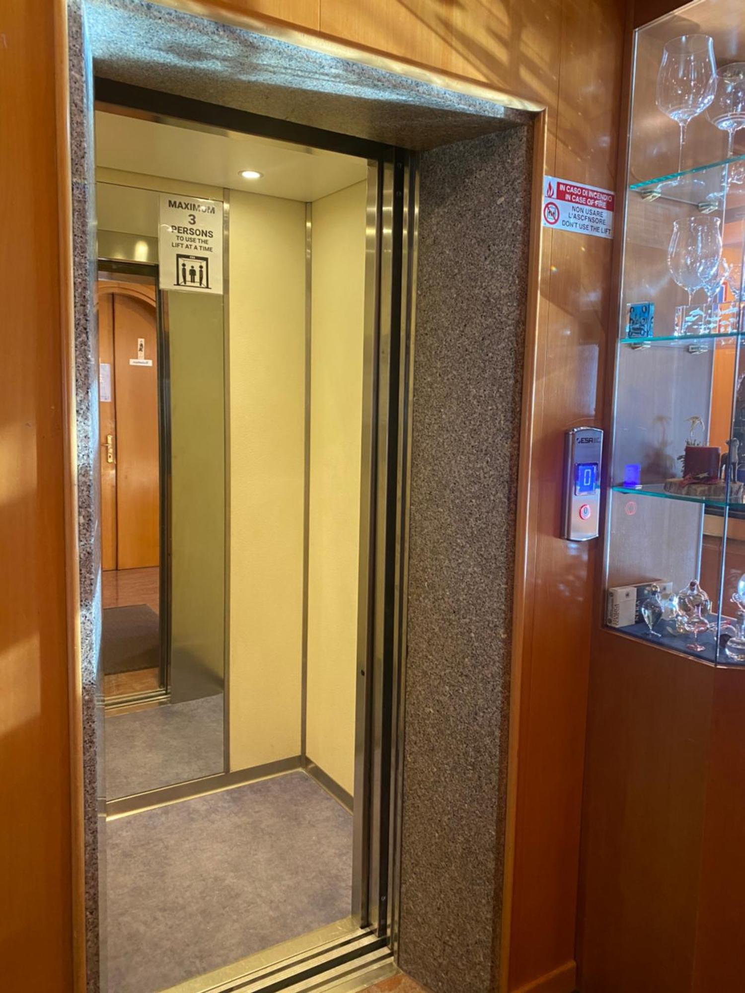 טרביסיו Hotel International מראה חיצוני תמונה
