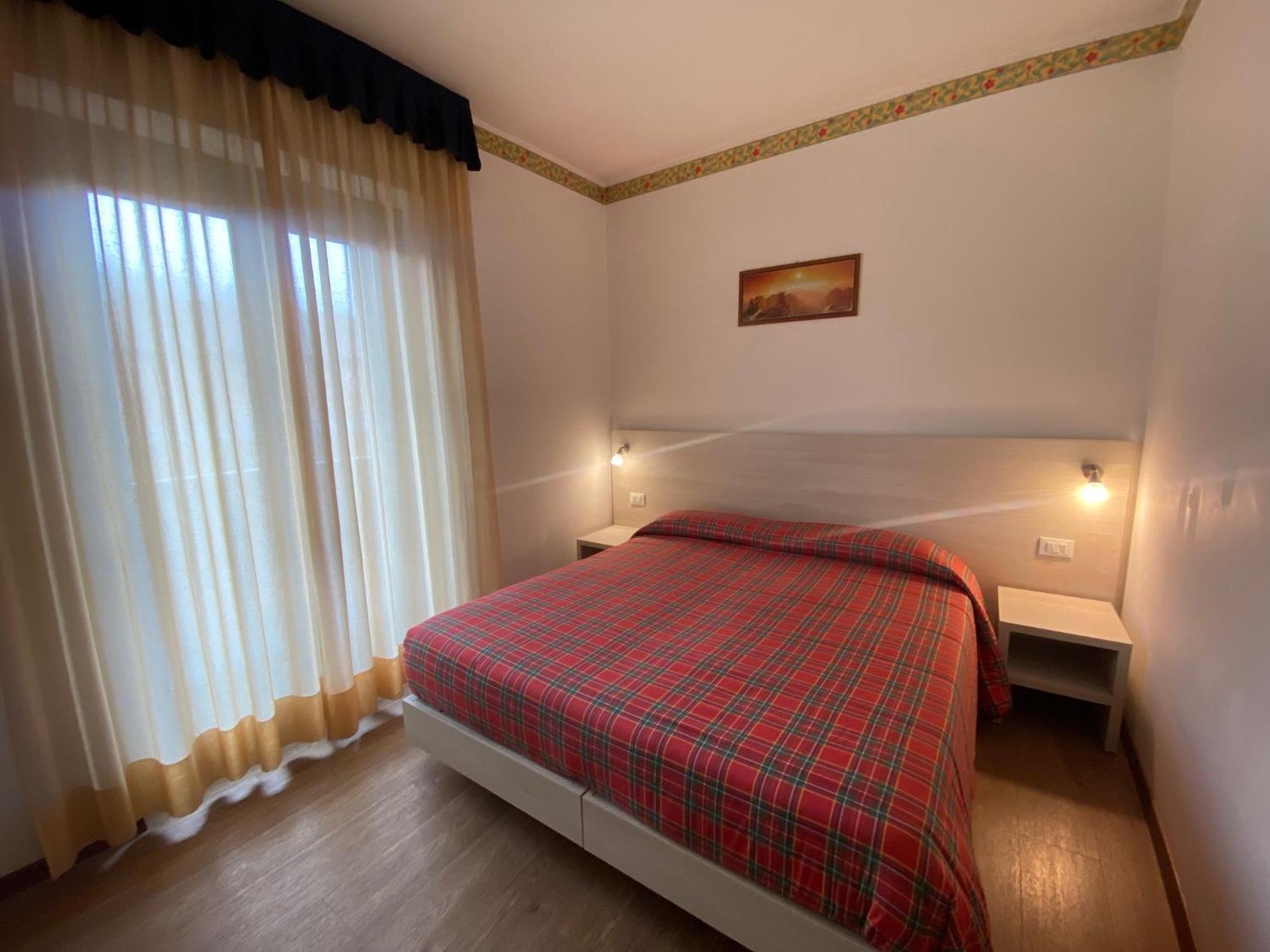 טרביסיו Hotel International מראה חיצוני תמונה